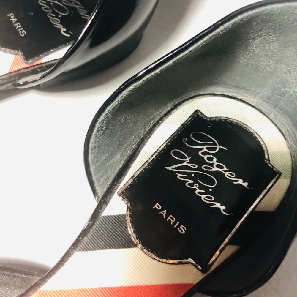 Authentic Roger Vivier Patent Black Shoes - Picture 4 of 8